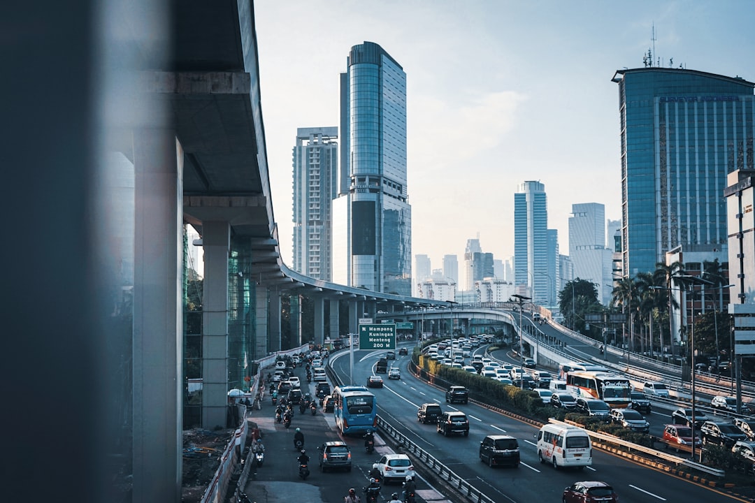 Uber’s Strategy: Tapping a New Mobility Wave