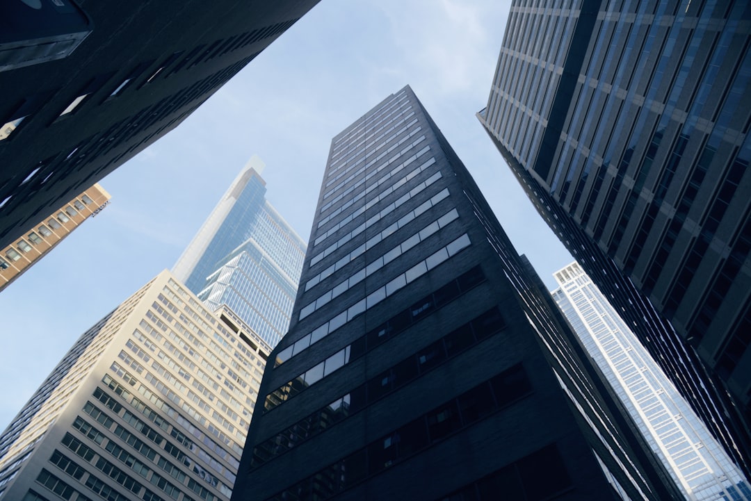 Real-World Scenarios: The Illusion at Work