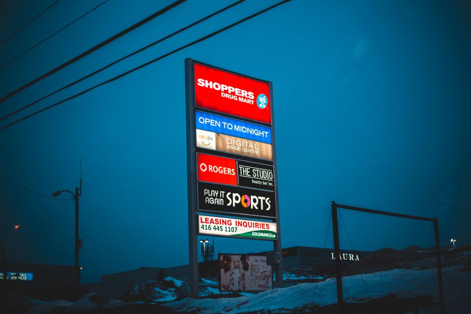 Reading the Context: Rogers Corp’s Market Position