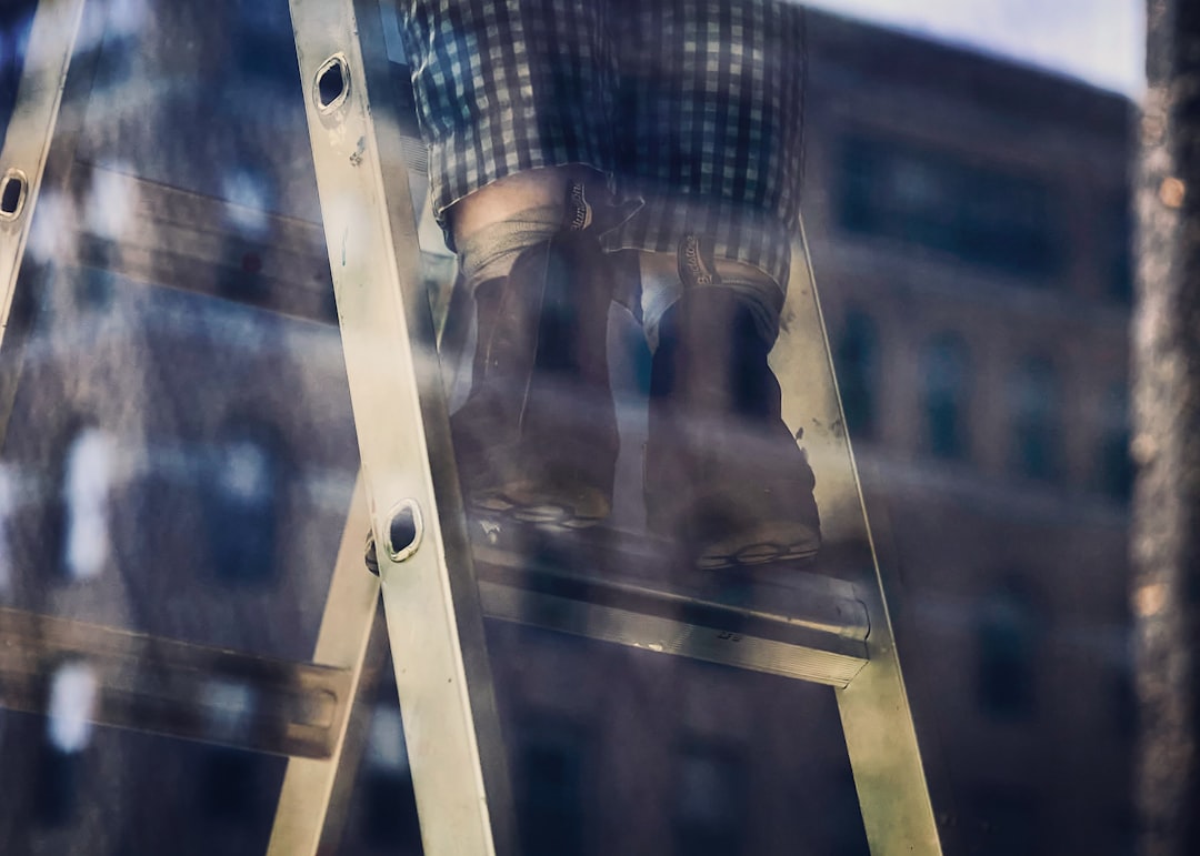 Building a resilient bond ladder