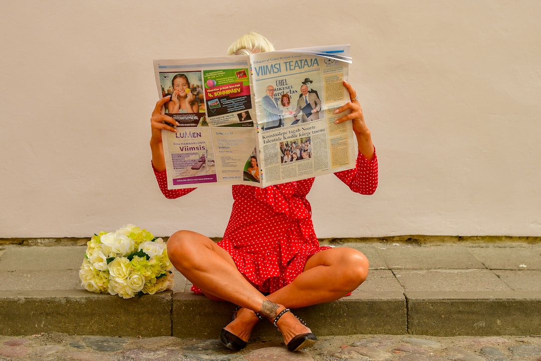 How to Read the News Without Overreacting: The Analyst and Market Dynamics