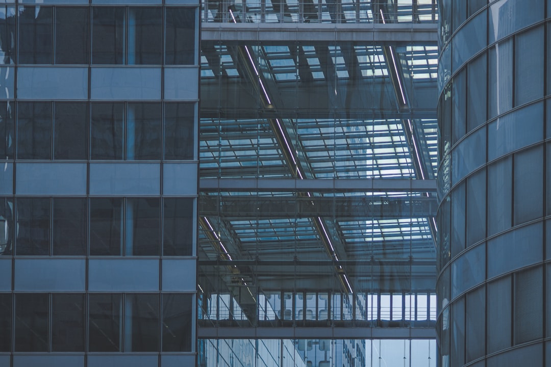 How to Read the Data: Metrics and Signals that Help Explain micron stock falling today