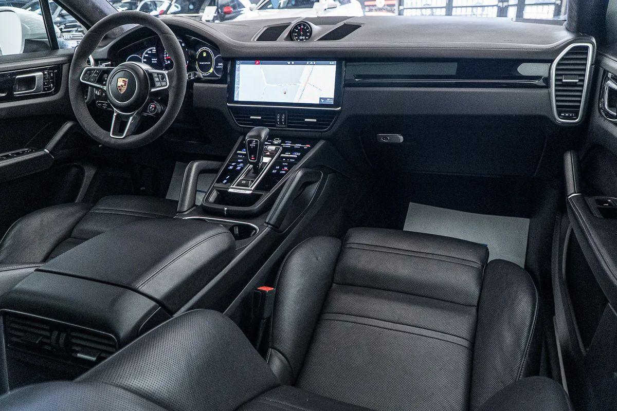 Porsche Cayenne Coupe — poza 2