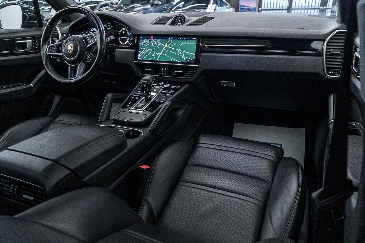 Porsche Cayenne — poza 2