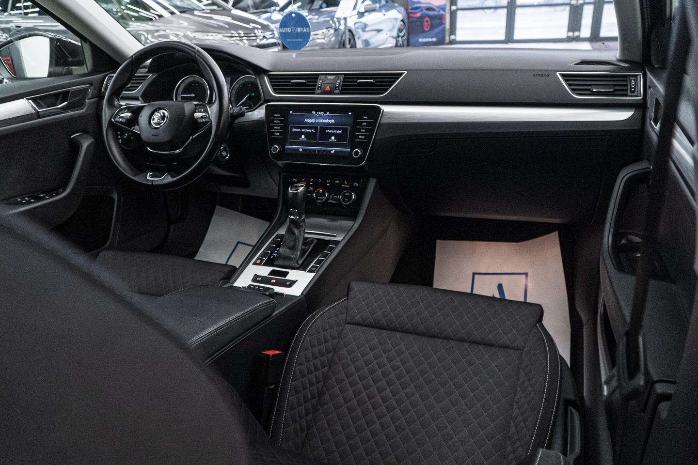 Skoda Superb — poza 2