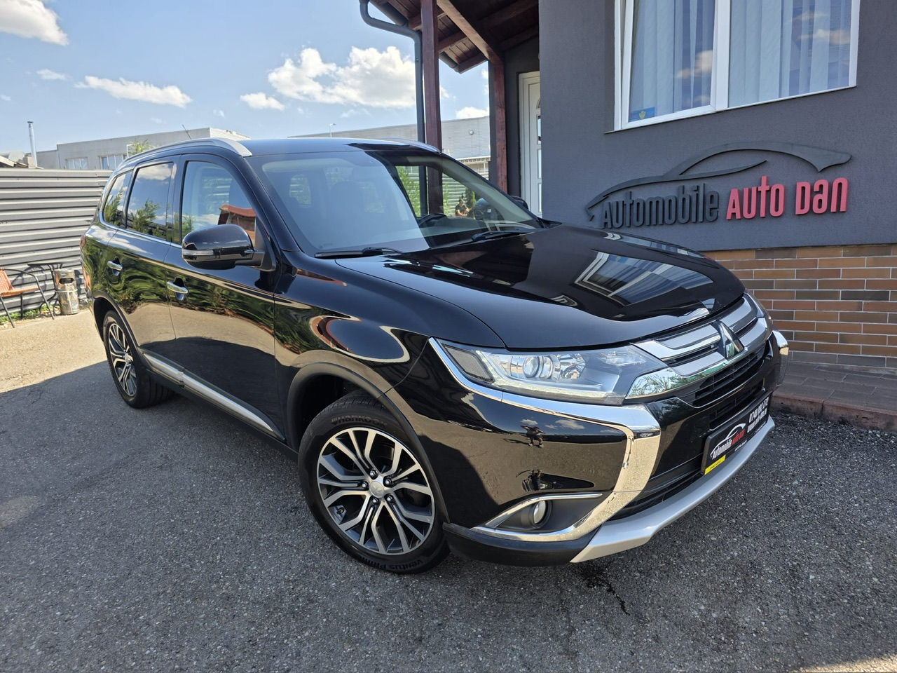 Mitsubishi Outlander — poza 2