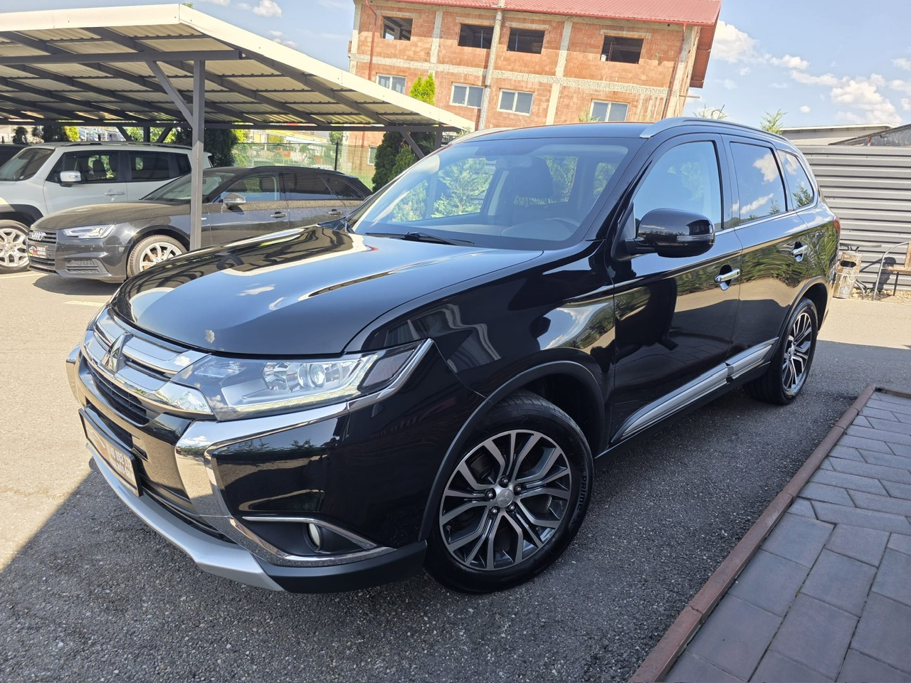 Mitsubishi Outlander — poza 3