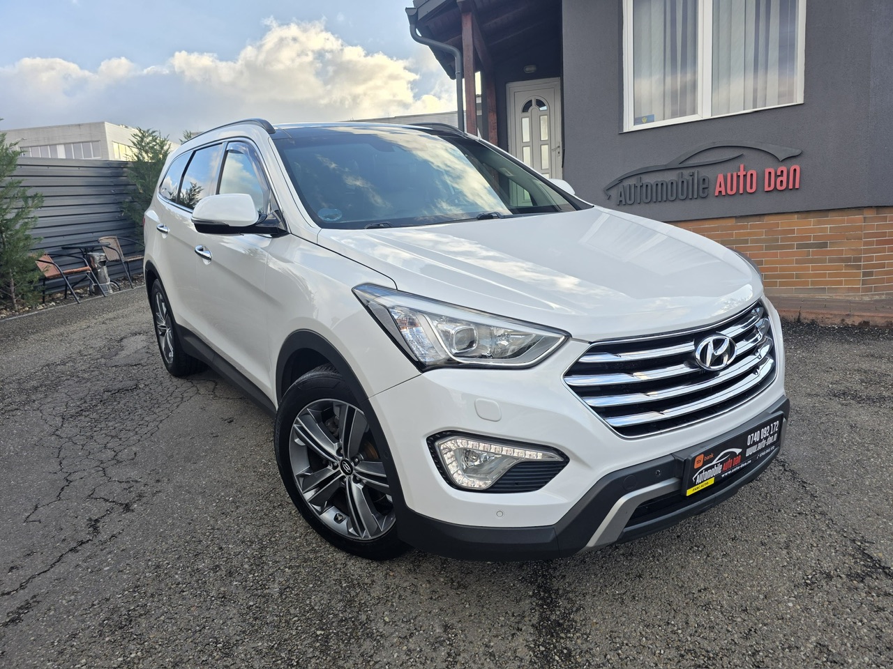 Hyundai Grand-Santa-Fe