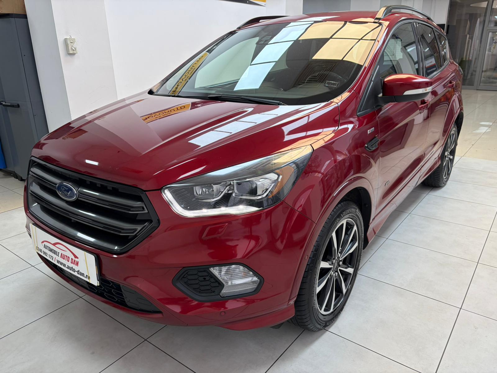 Ford Kuga — poza 2