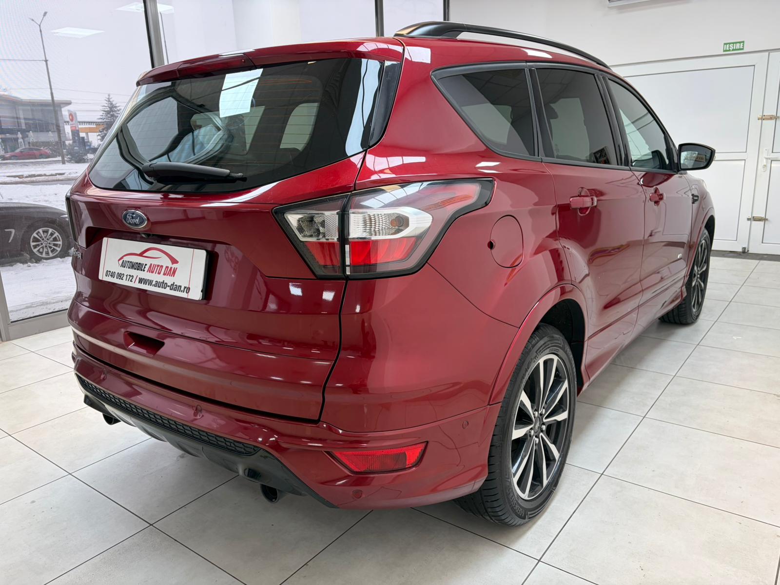 Ford Kuga — poza 3