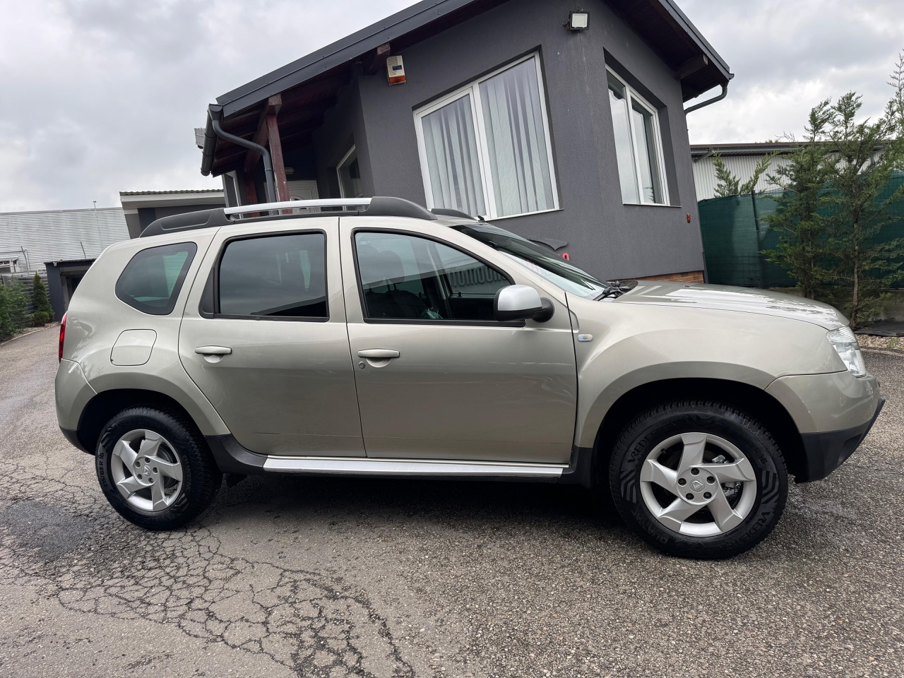 Dacia Duster — poza 3