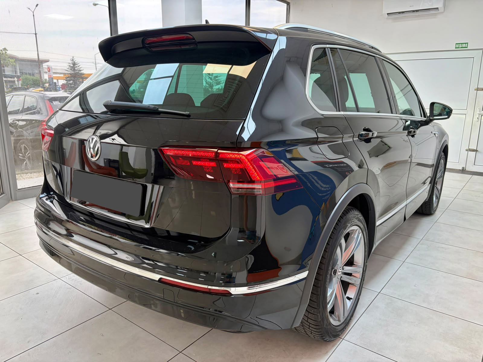 Volkswagen Tiguan — poza 3