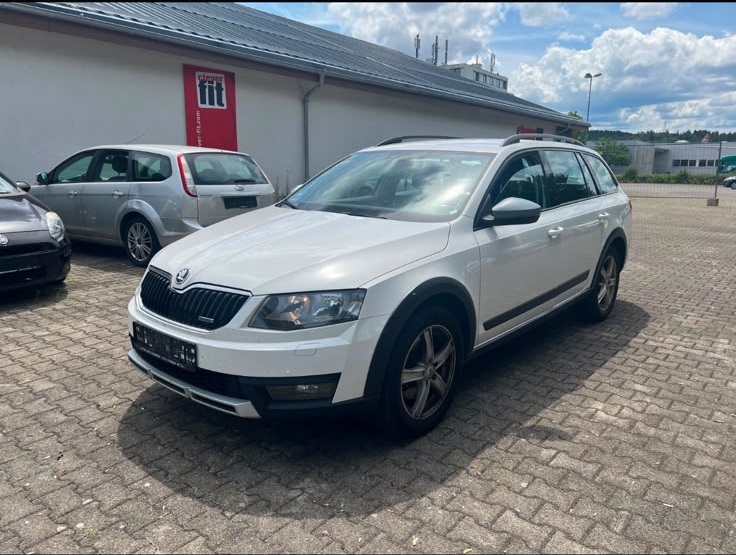 Skoda Octavia — poza 2