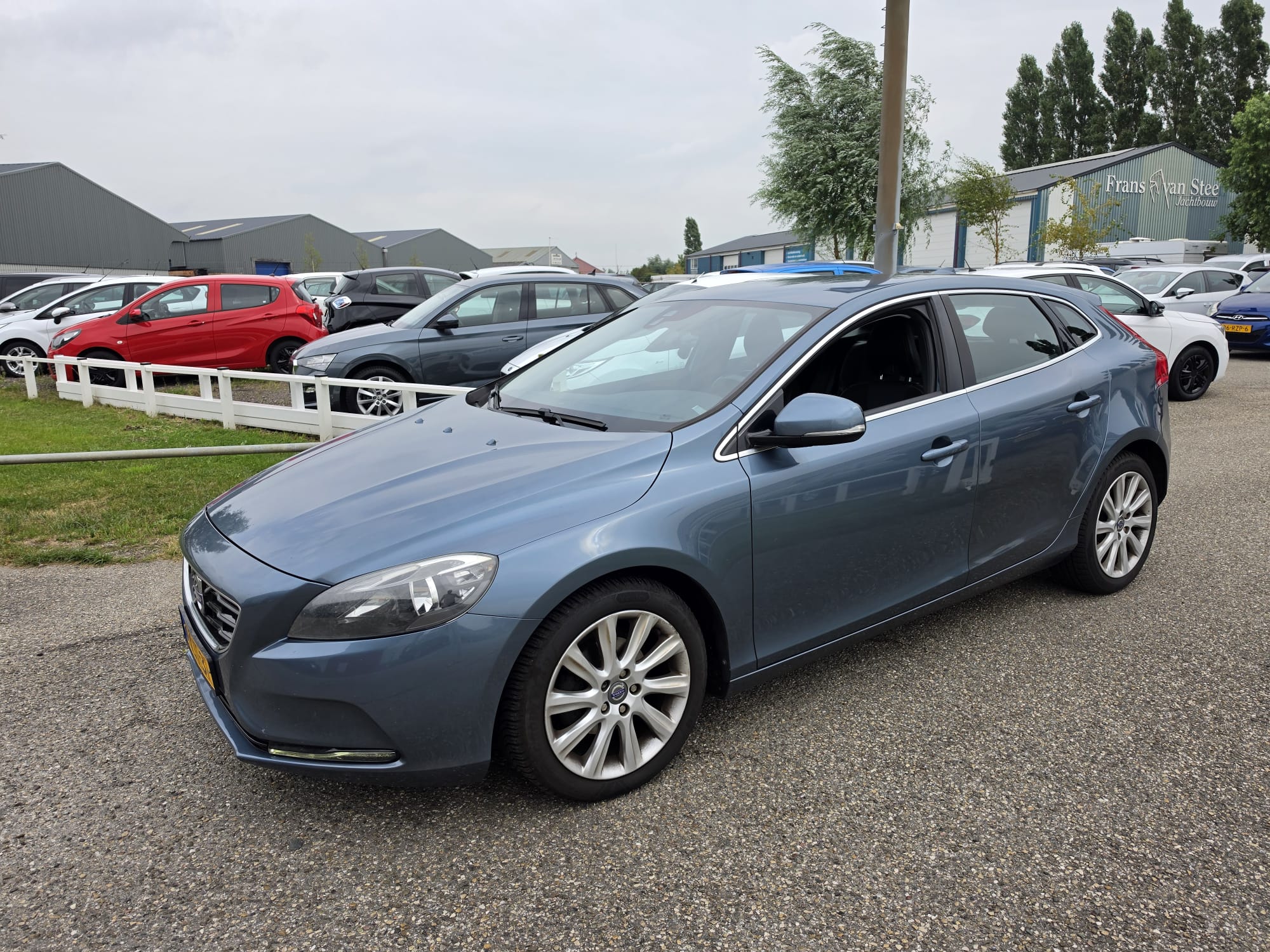 Volvo V40 — poza 2