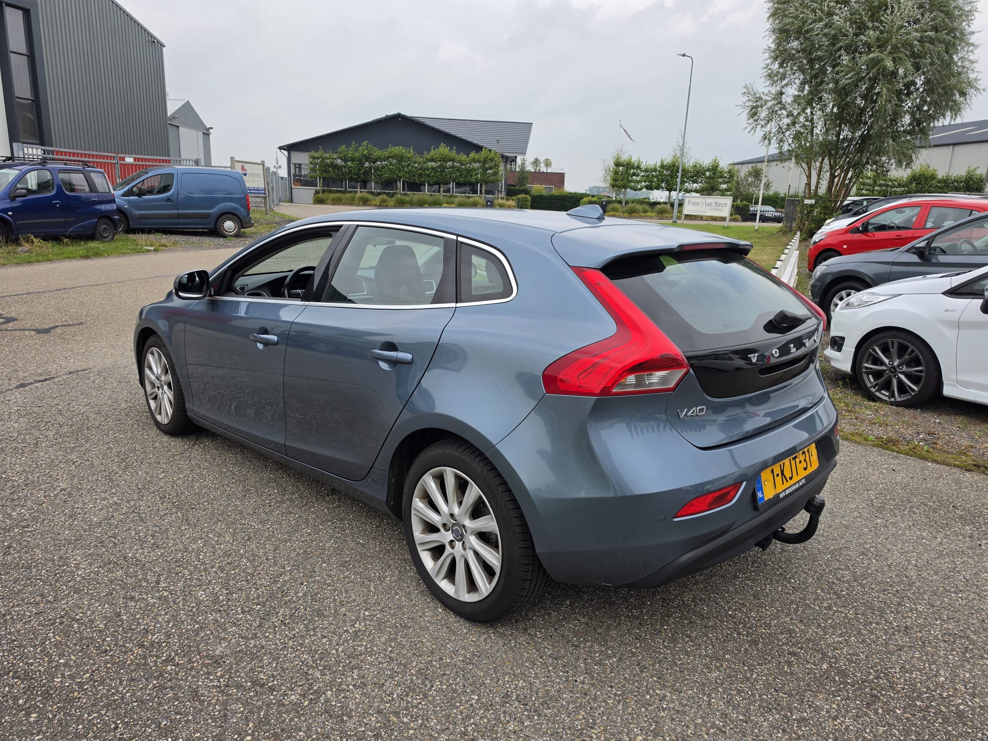 Volvo V40 — poza 3
