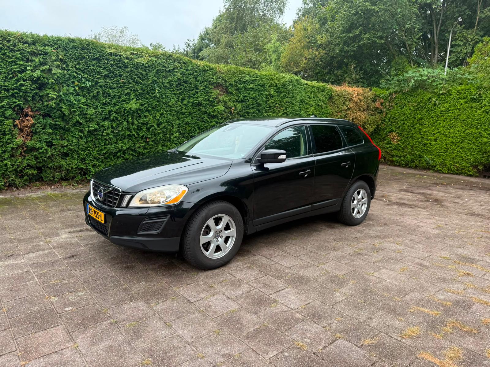 Volvo Xc60 — poza 2