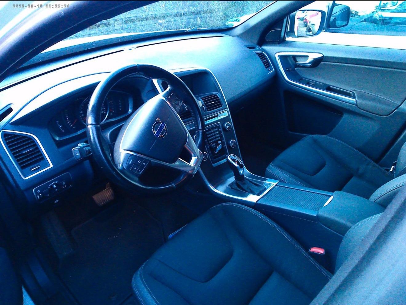 Volvo Xc60 — poza 3