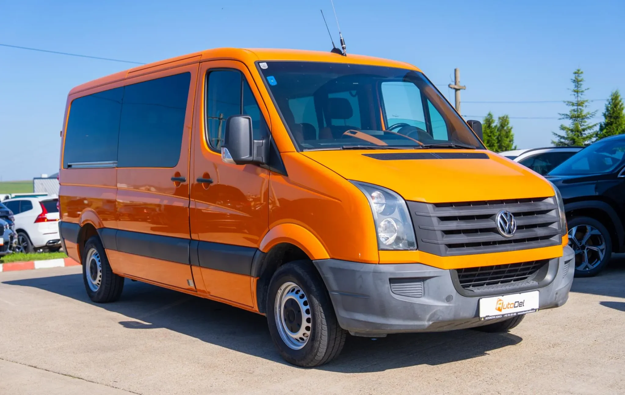 Volkswagen Crafter 2.0TDI 8+1 Locuri