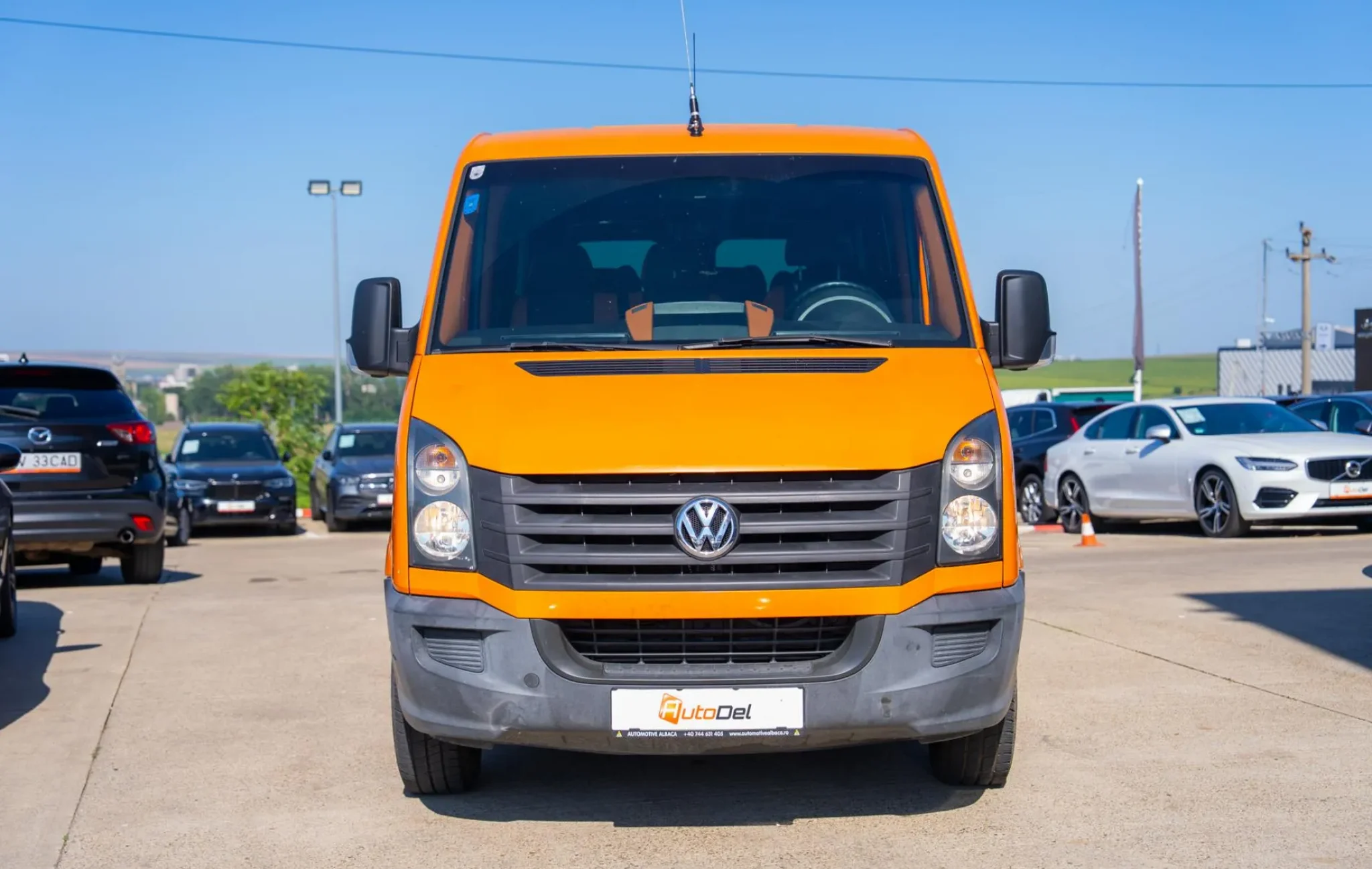 Volkswagen Crafter 2.0TDI 8+1 Locuri — poza 2