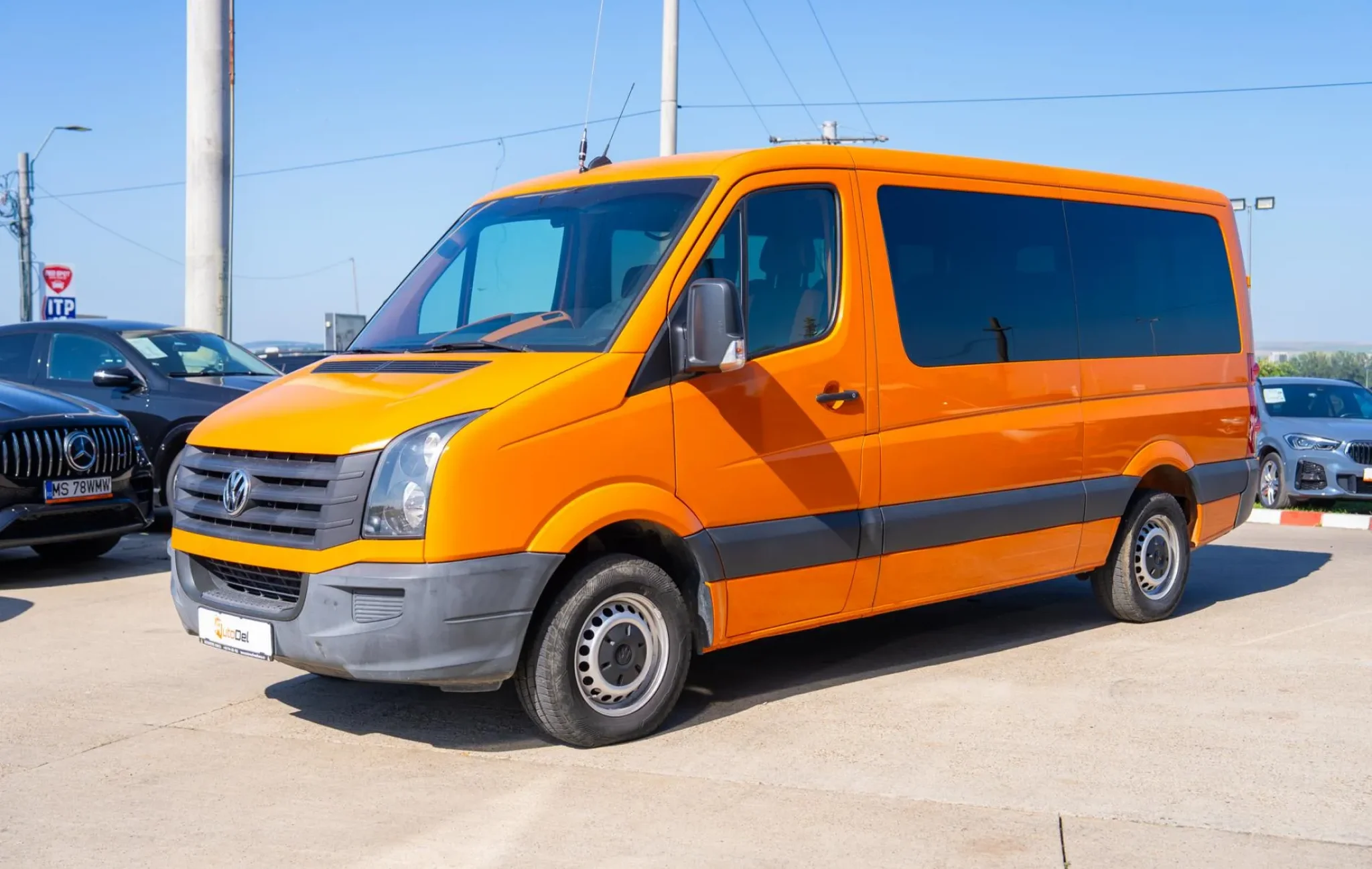 Volkswagen Crafter 2.0TDI 8+1 Locuri — poza 3