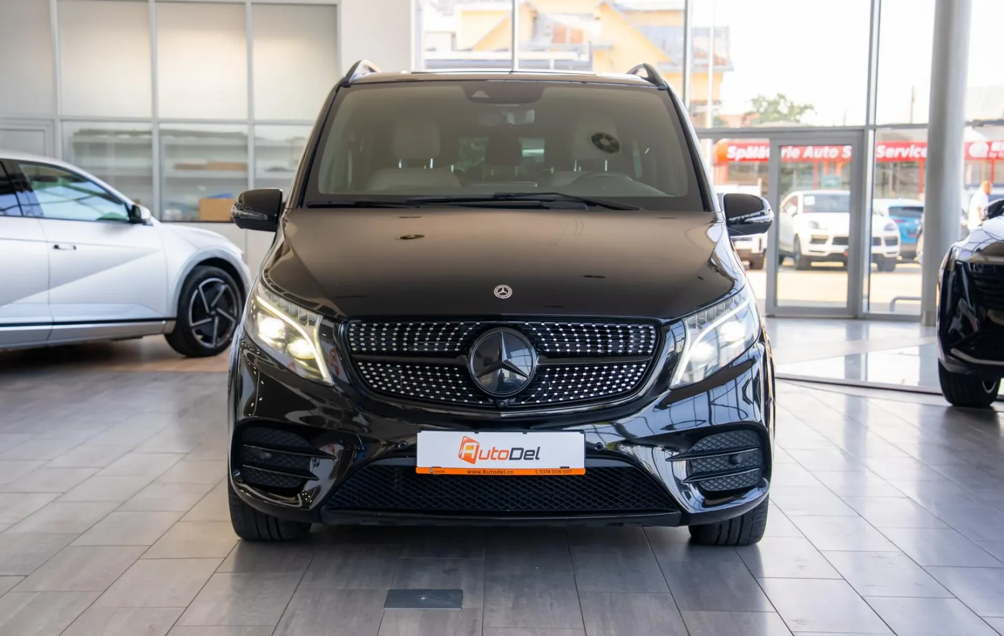 Mercedes-Benz V-Class V300 d 4MATIC — poza 2