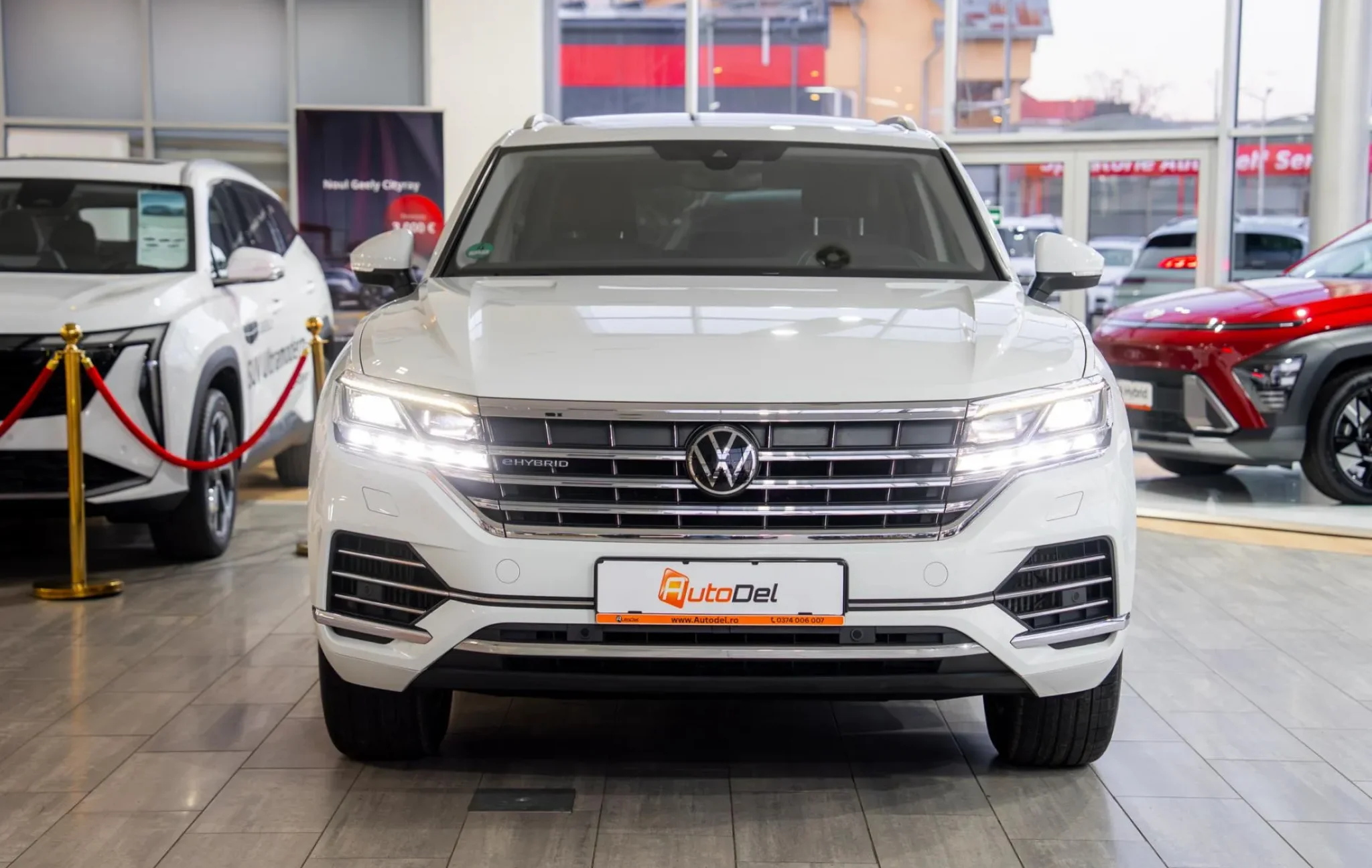 Volkswagen Touareg Elegance 4Motion 3.0 electric/TSI eHybrid — poza 2