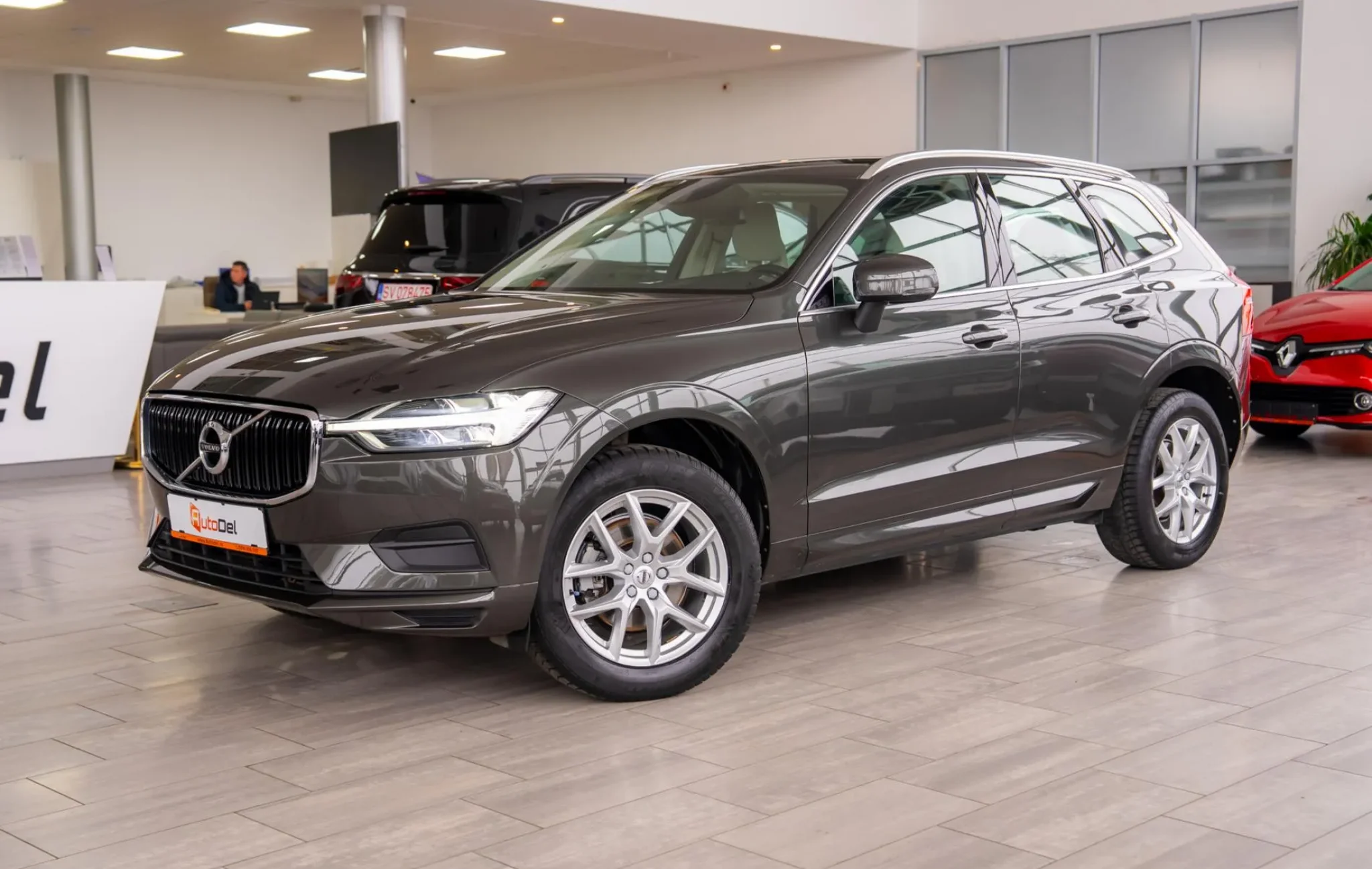 Volvo Xc 60 Business 4WD — poza 3