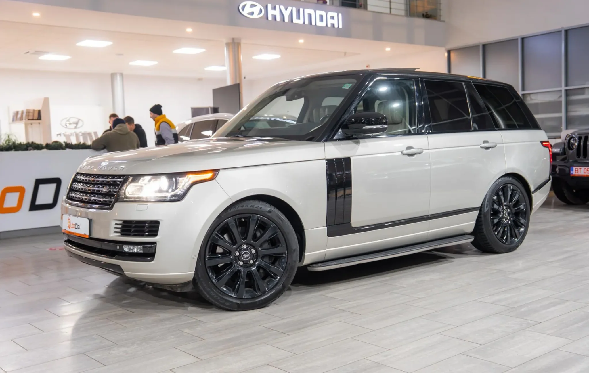 Land Rover Range Rover 4.4L V8 Diesel Autobiography — poza 3