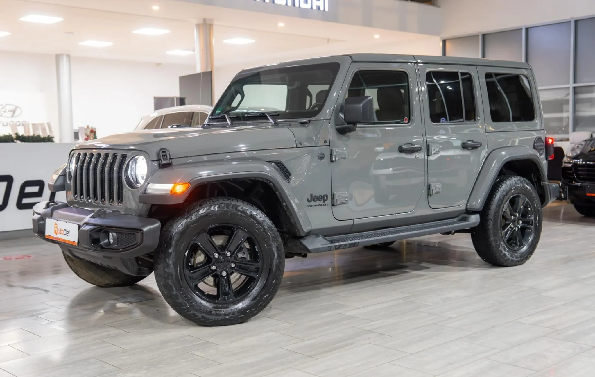 Jeep Wrangler UNLIMITED Sahara — poza 3
