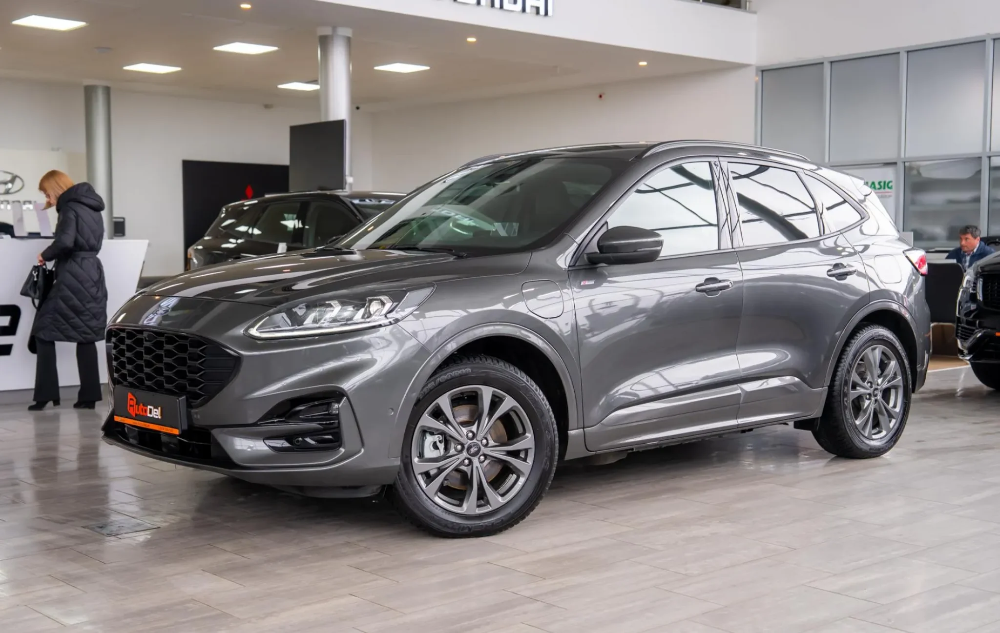 Ford Kuga Plug-In Hybrid Automatik "ST-Line" — poza 3