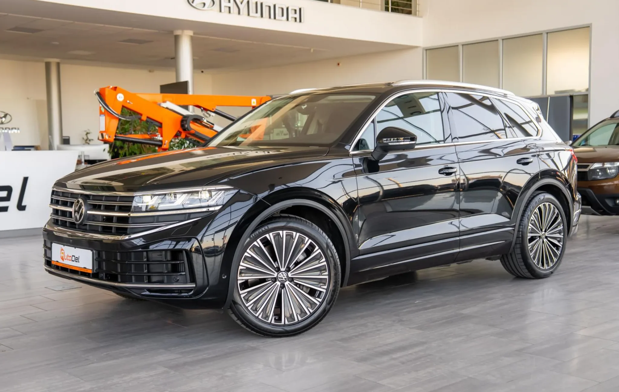 Volkswagen Touareg Elegance 4Motion 3.0 TSIe — poza 3