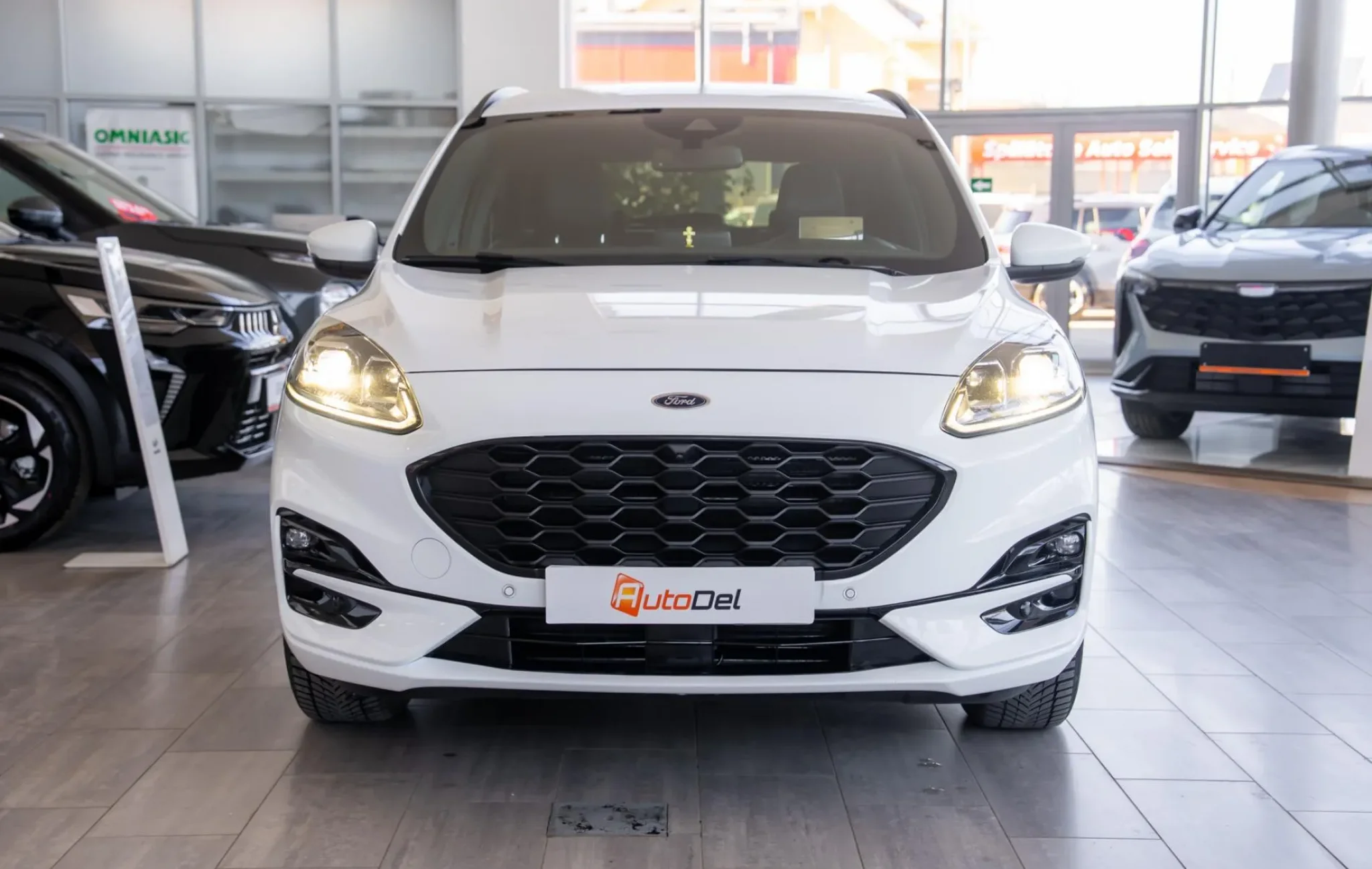 Ford Kuga 2.5L PHEV ST Line X — poza 2