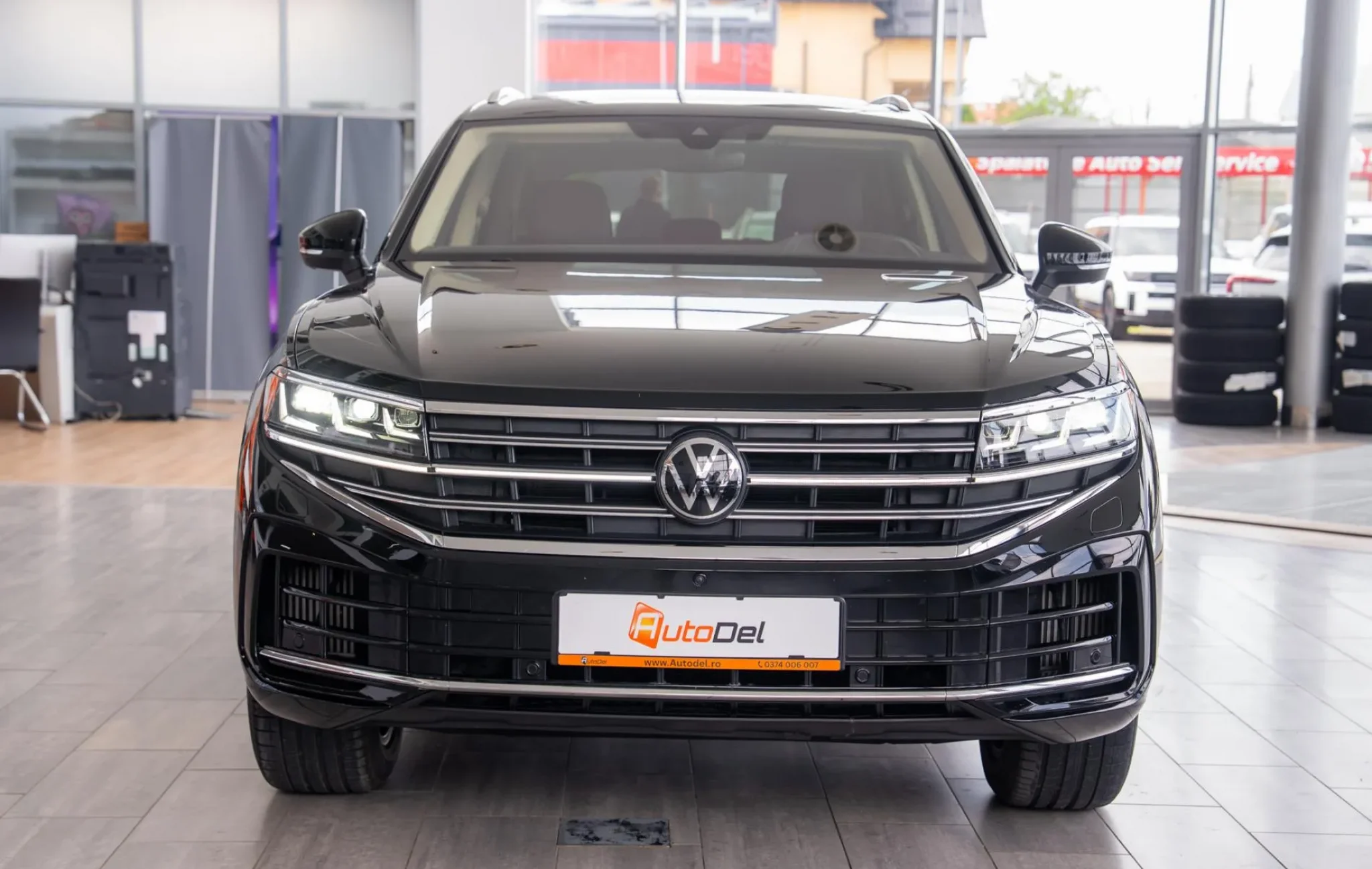 Volkswagen Touareg Elegance 4Motion 3.0 electric/TSI eHybrid — poza 2