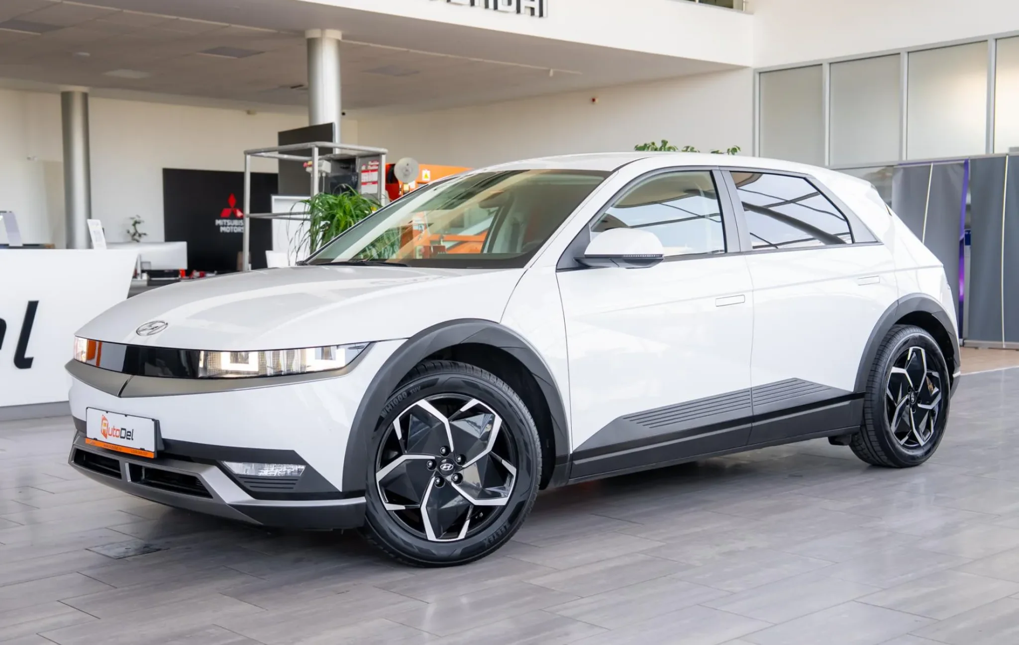 Hyundai Ioniq 5 Standard Range 58 kWh (235 CP) Electric AWD — poza 3
