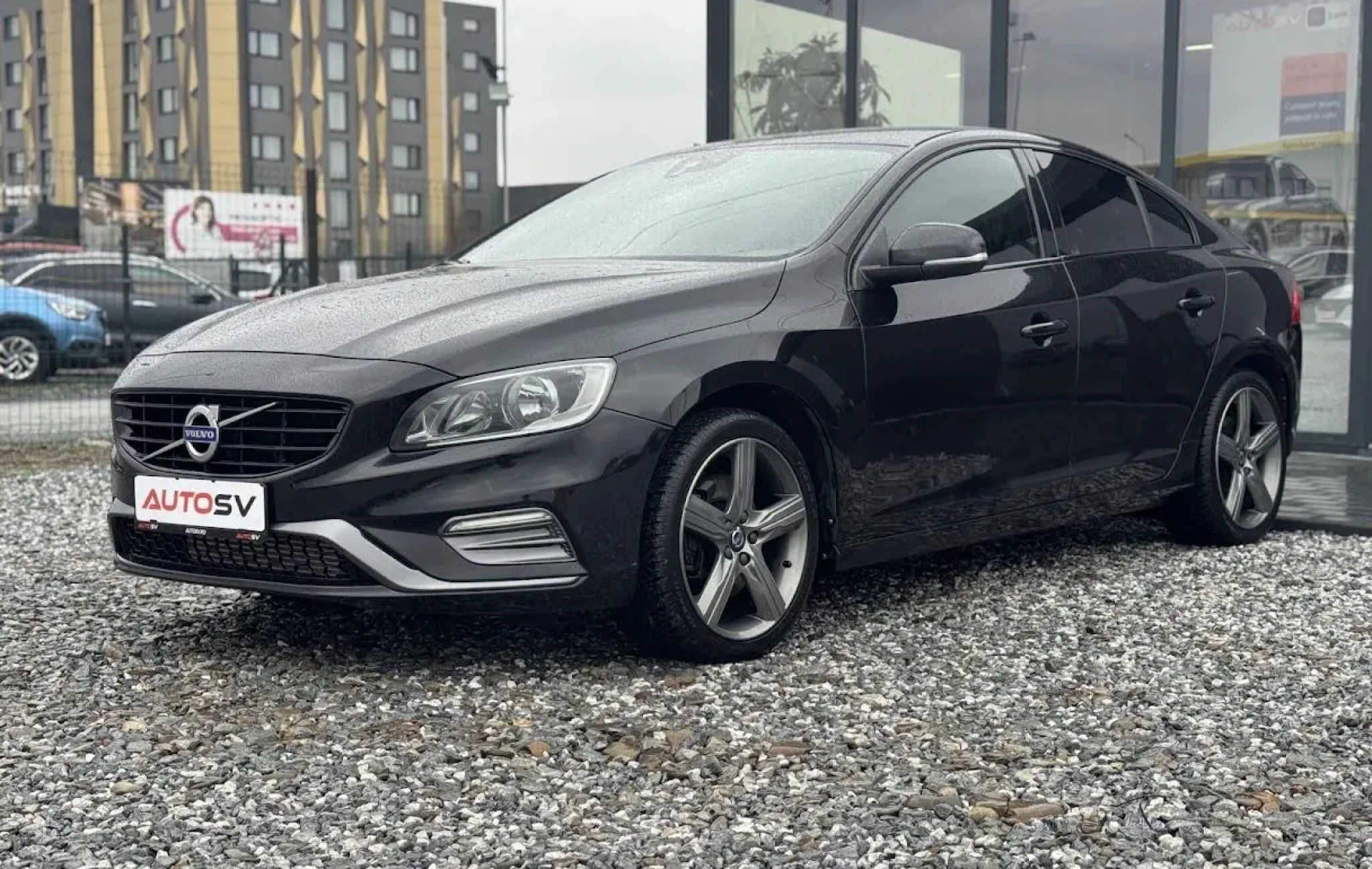 Volvo S60 2.0 D5 Automat "R-Design" — poza 3