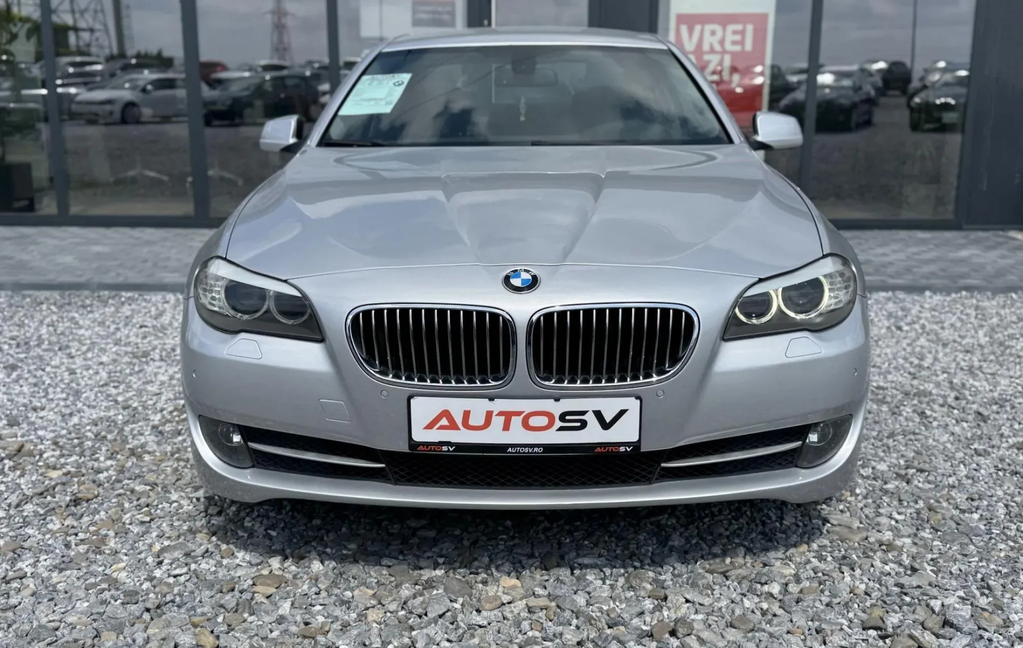 BMW Seria 5 520d F10 Steptronic — poza 2