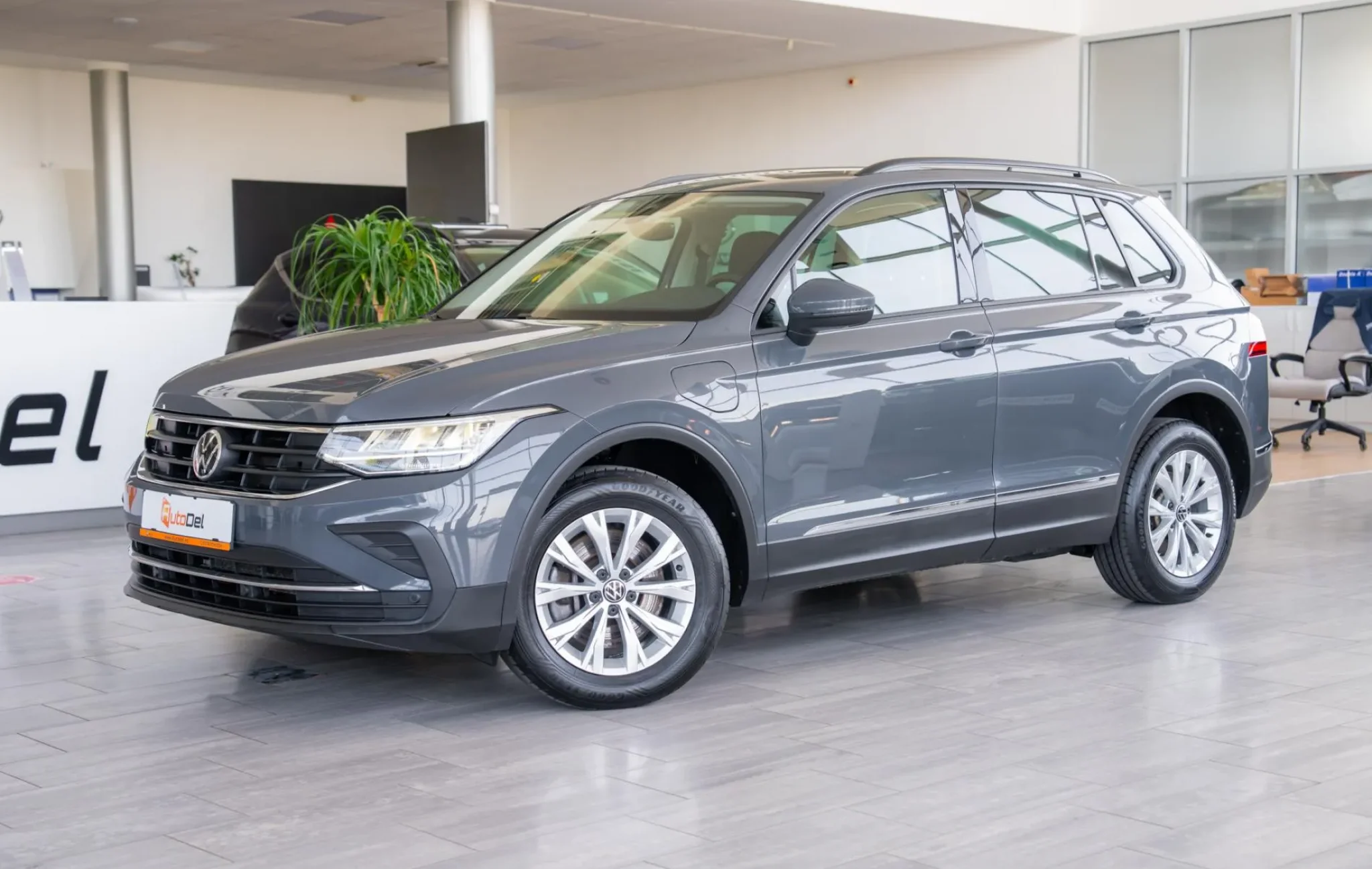 Volkswagen Tiguan 1.4Tsi eHybrid OPF DSG Life — poza 3