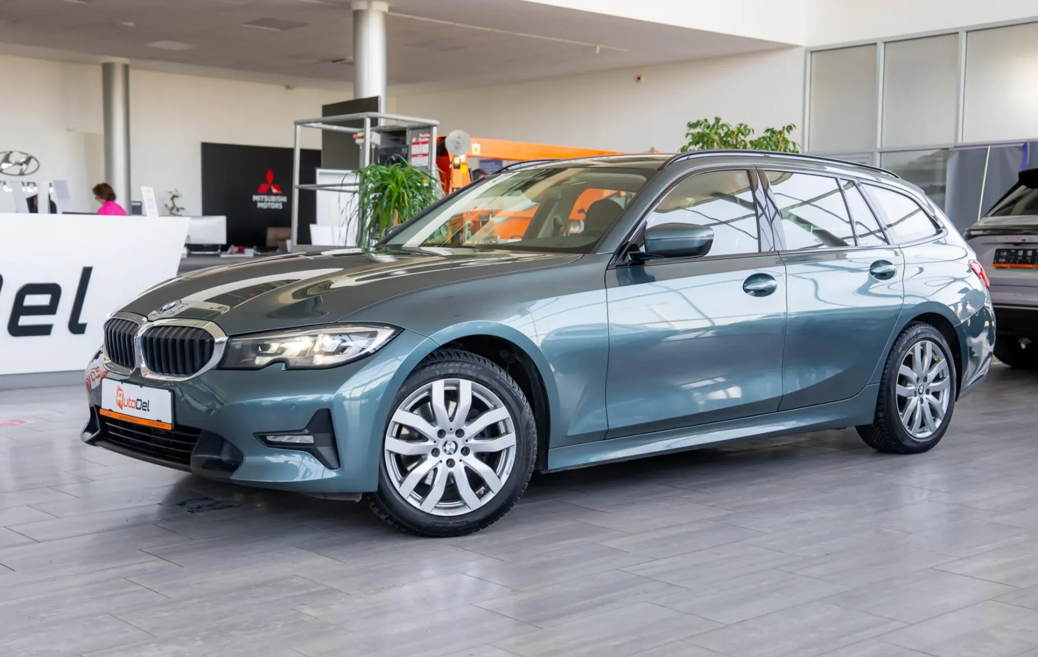 BMW Seria 3 320 xDRIVE — poza 3