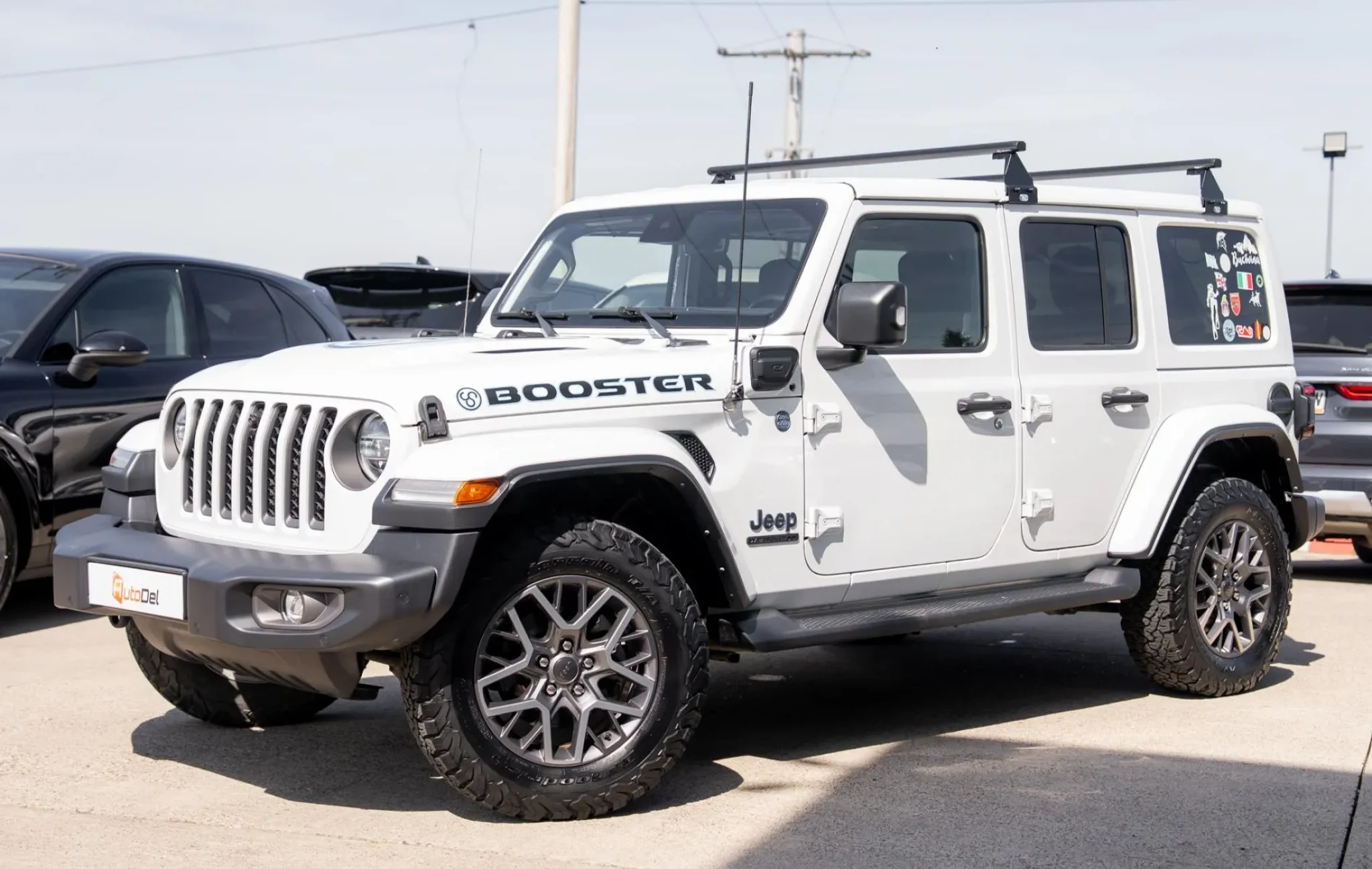 Jeep Wrangler Unlimited 4xe Plug-In Hybrid — poza 3