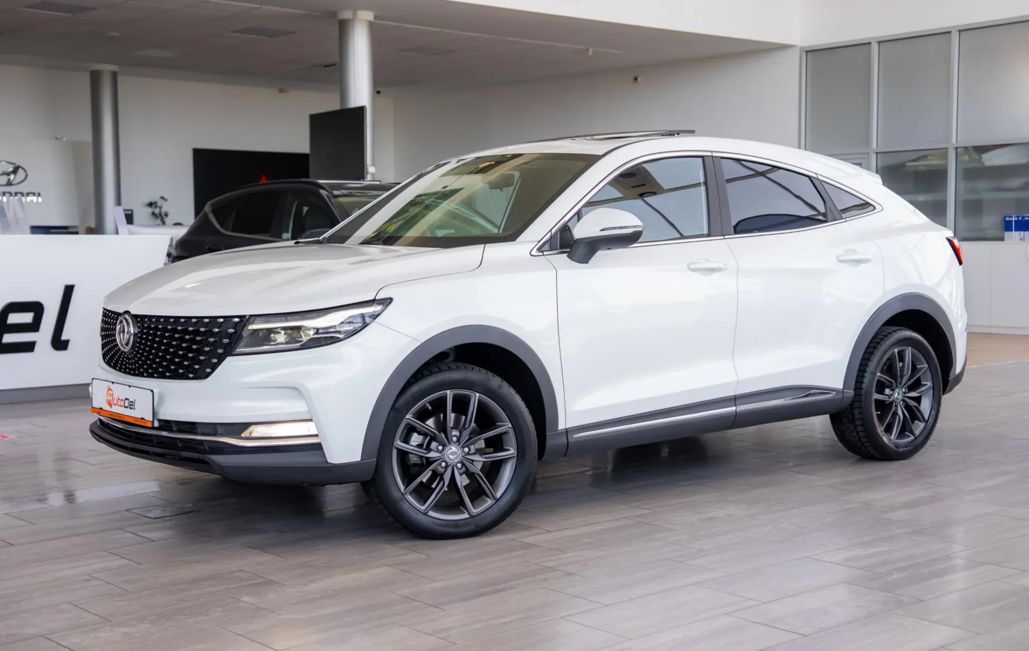 DFSK Fengon5 Glory F5 1.5 Turbo CVT — poza 3