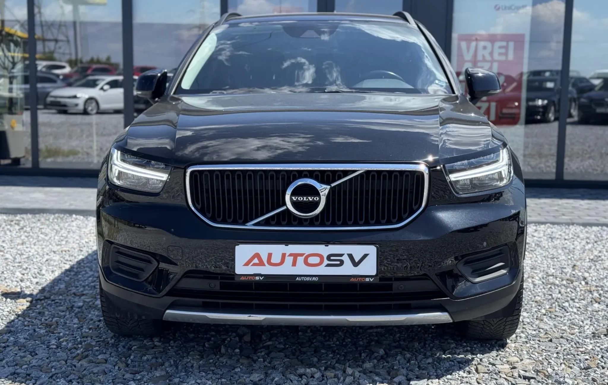 Volvo Xc 40 2.0 D3 “Momentum Pro” — poza 3