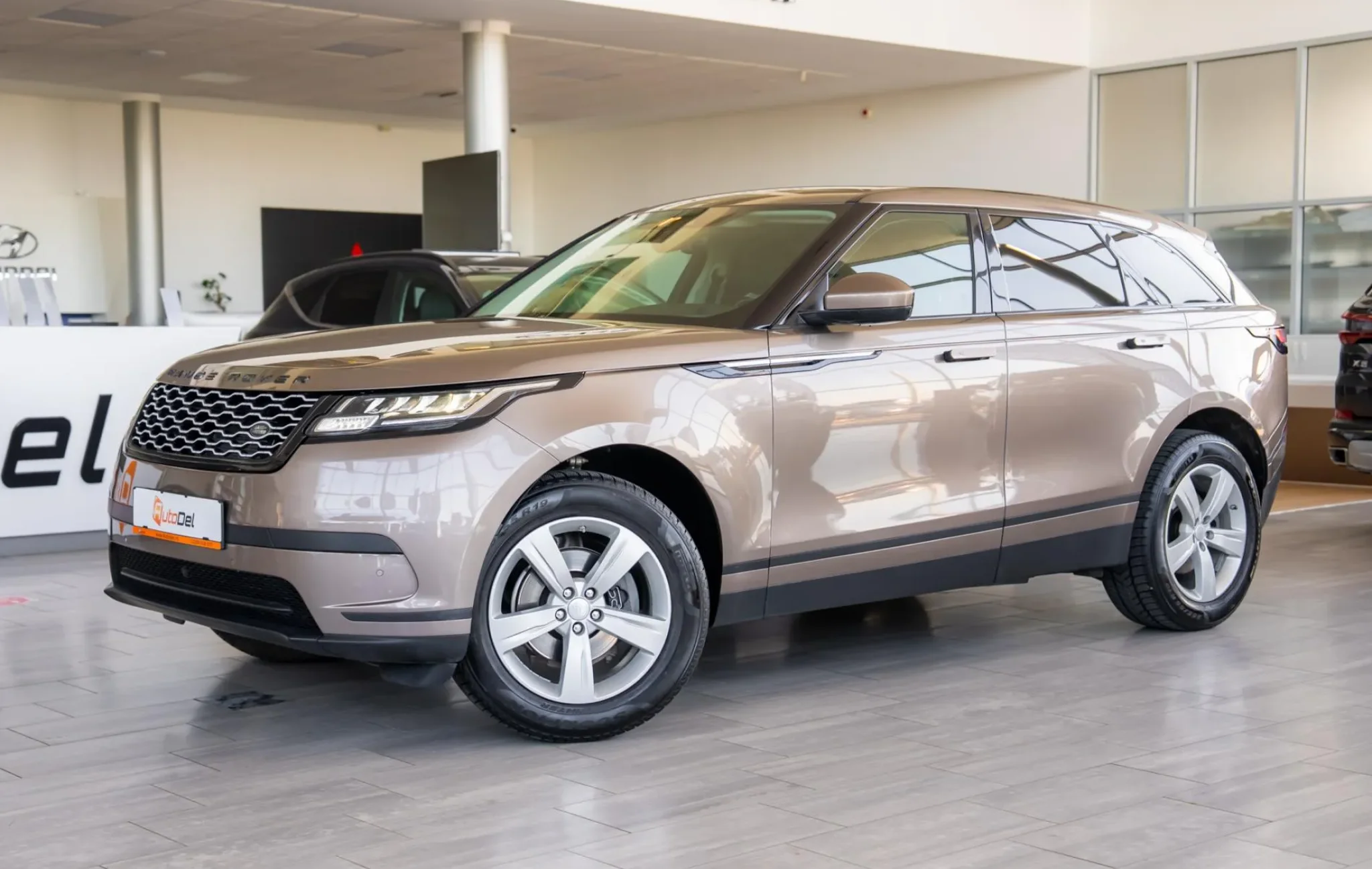 Land Rover Range Rover Velar 2.0L I4 DSL HIGH DOH — poza 3