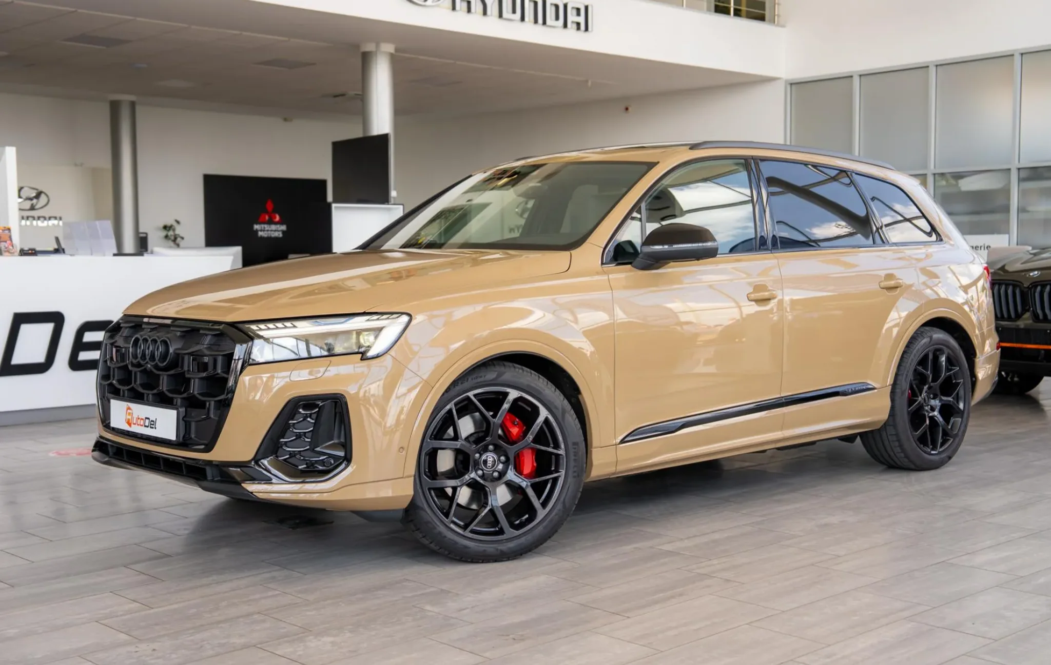 Audi Q7 S line — poza 3