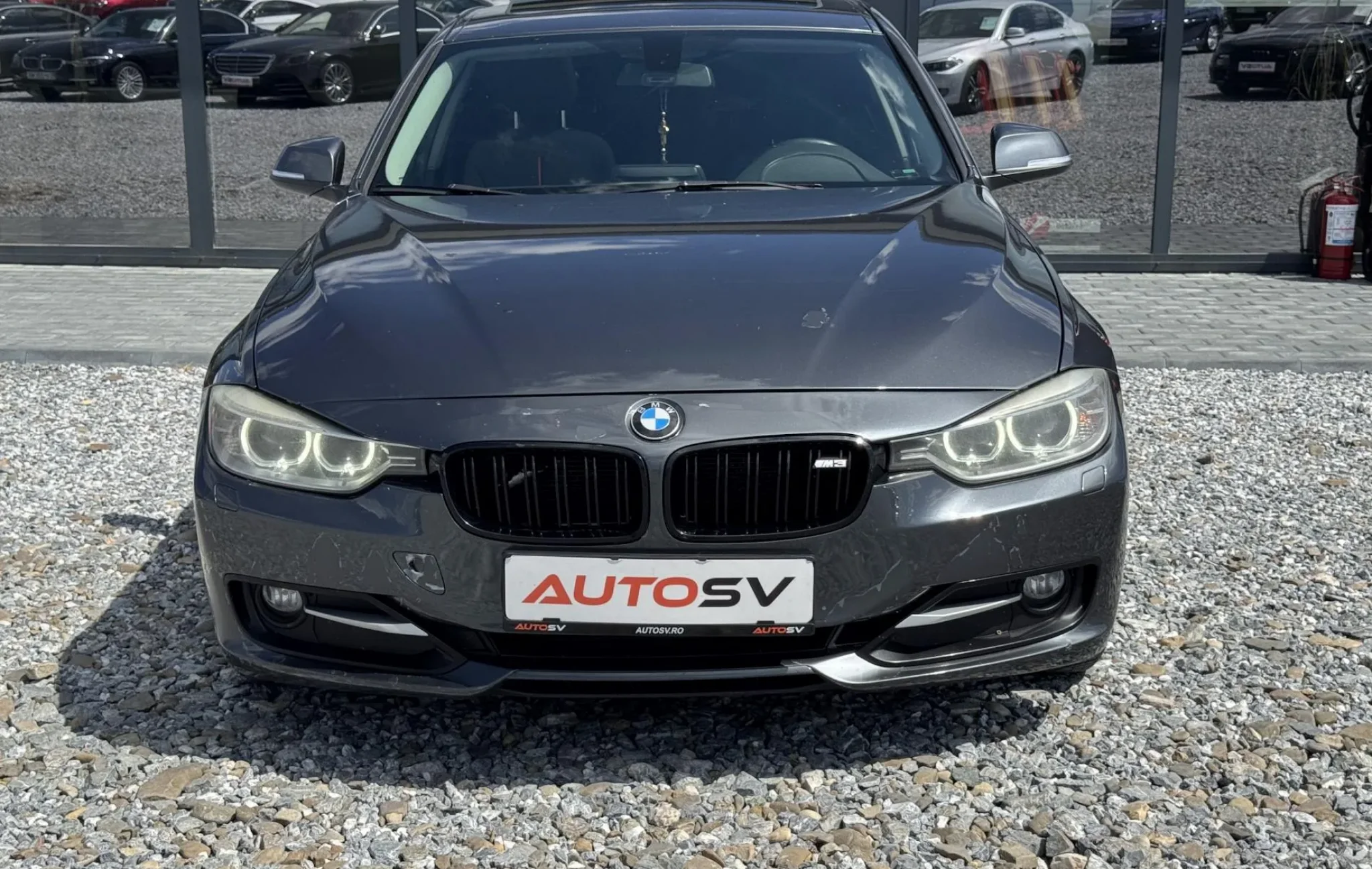 BMW Seria 3 320d "Sport Line" — poza 2