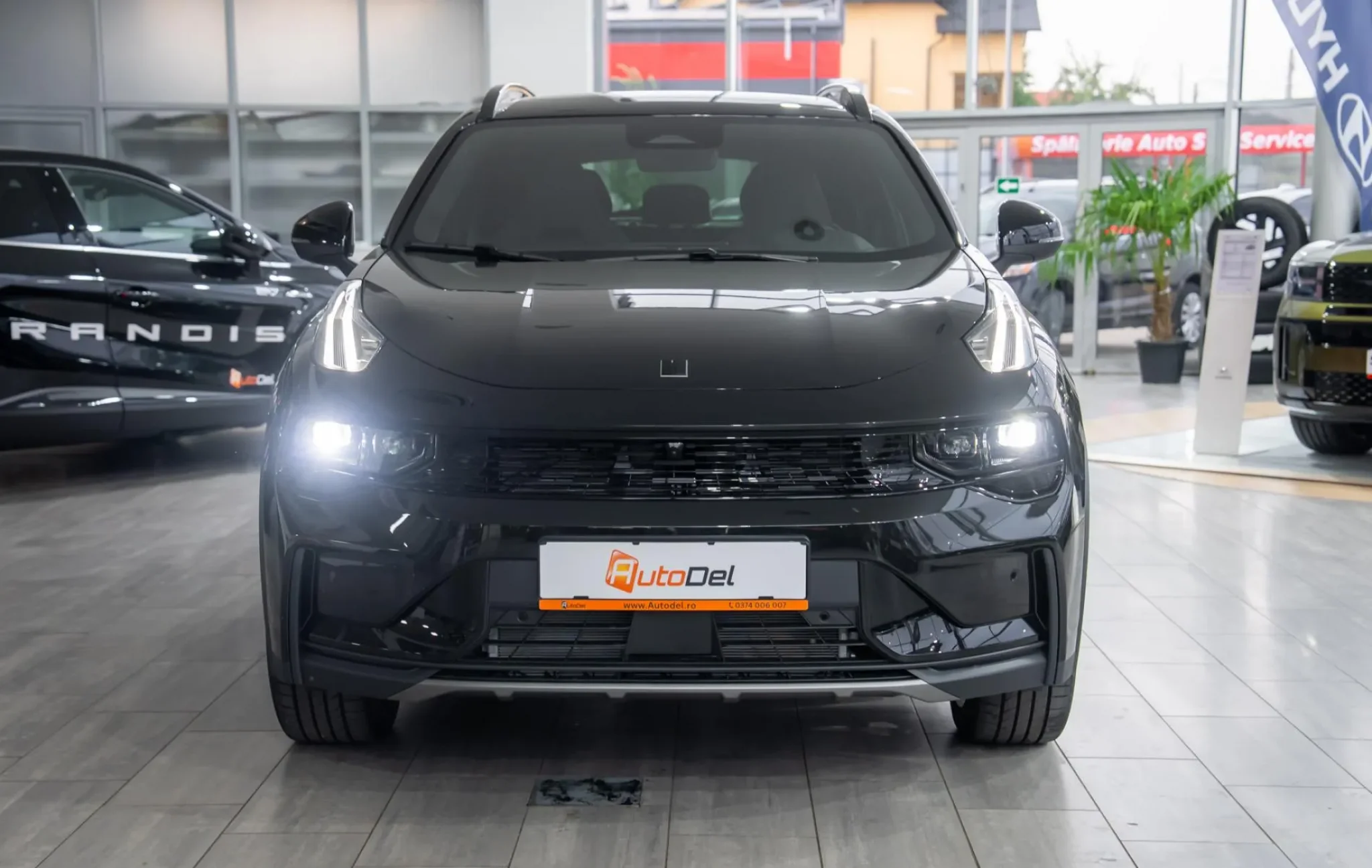 Lynk&Co Lynk & Co 1.5 Phev A/T 7Dct Fwd Plug-in Hybrid MY25 — poza 2