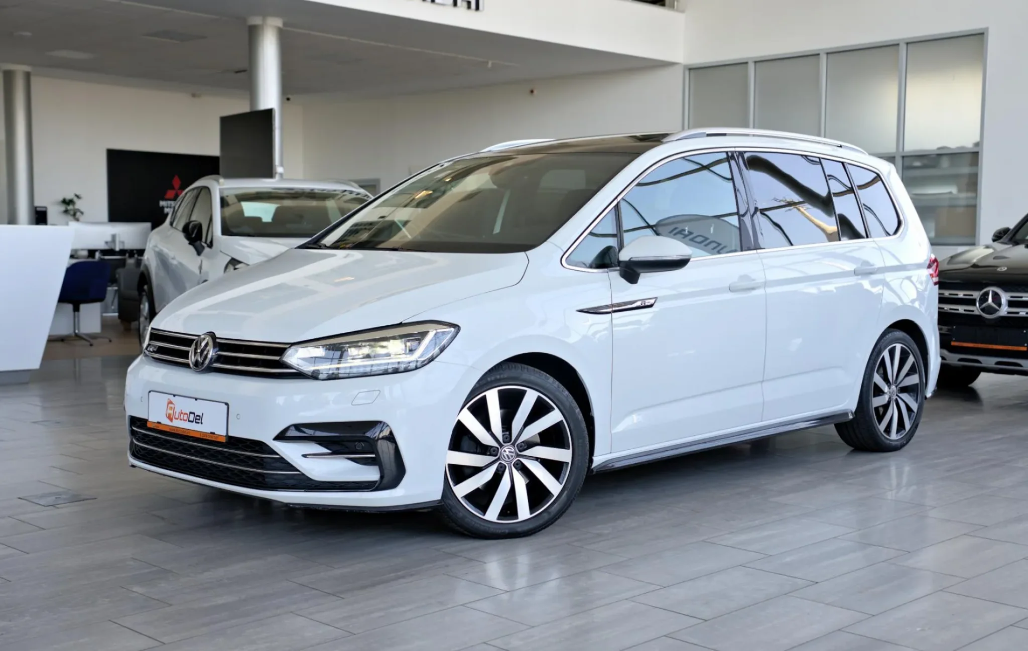 Volkswagen Touran R-line — poza 3