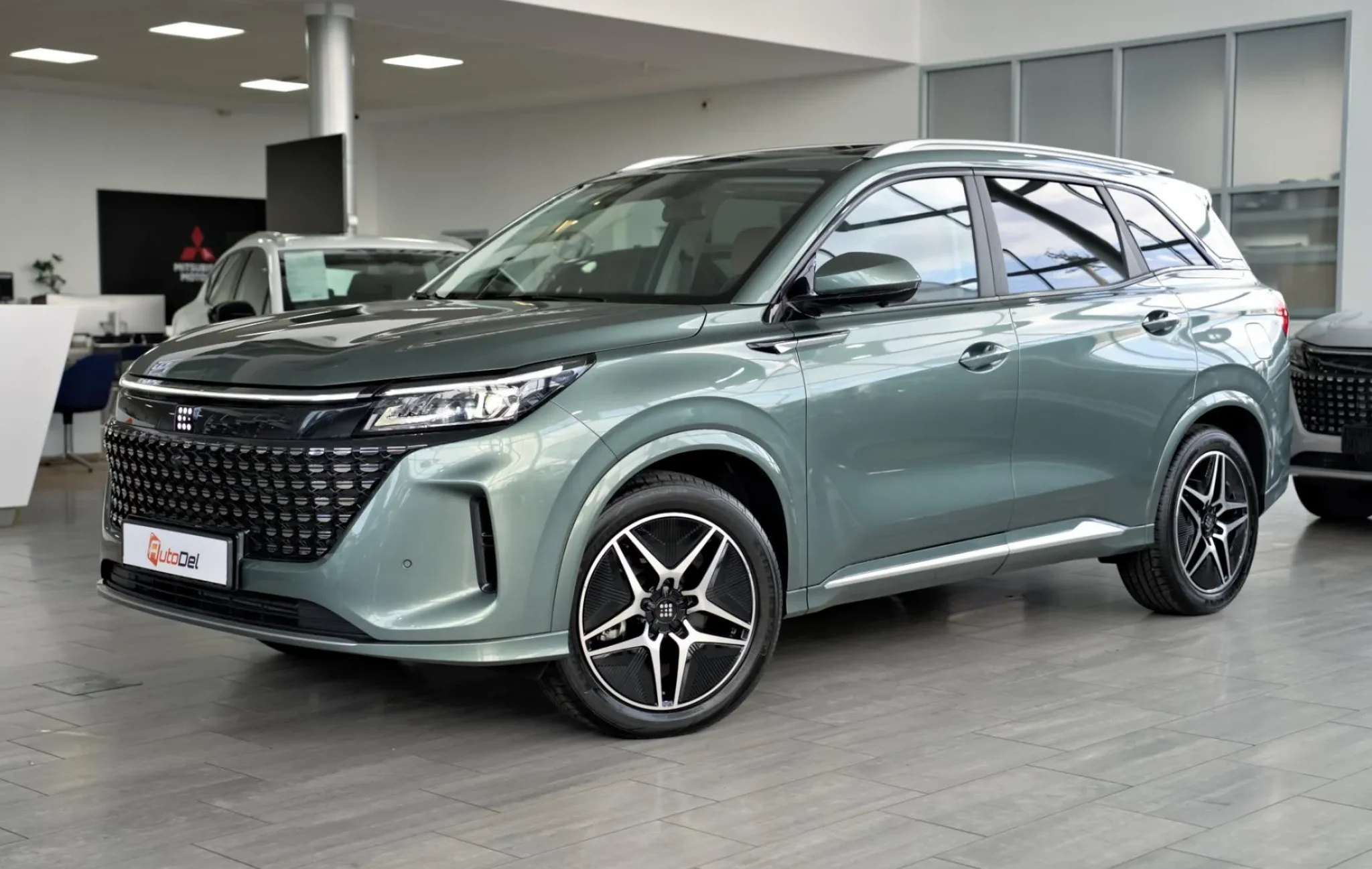 DFSK E5 1.5 2WD 174CP PHEV 7 locuri — poza 3