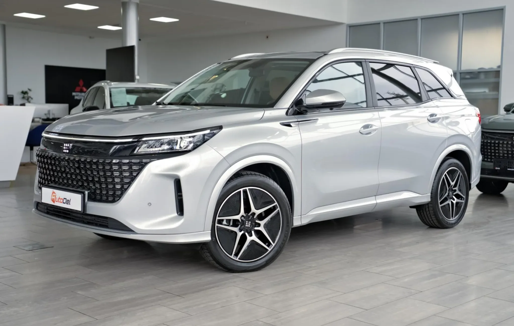 DFSK E5 1.5 2WD 176CP PHEV 7 locuri — poza 3