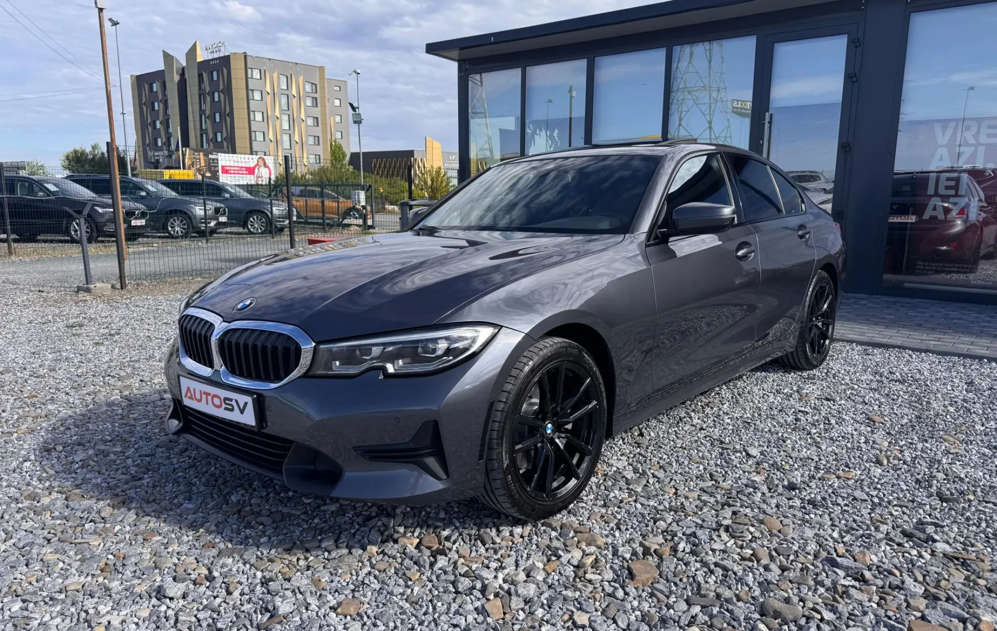 BMW Seria 3 330I XDRIVE — poza 3