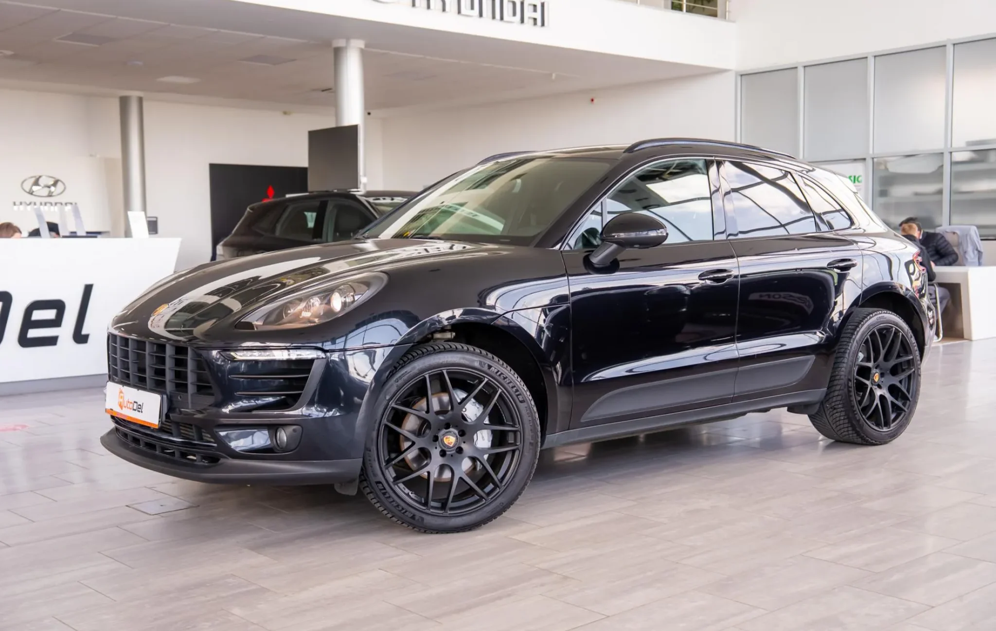 Porsche Macan 3.0 — poza 3